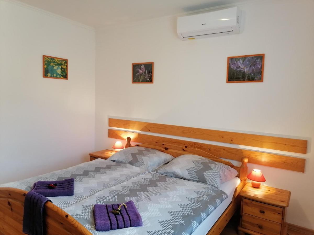8888 Apartmanház Lispeszentadorján Esterno foto