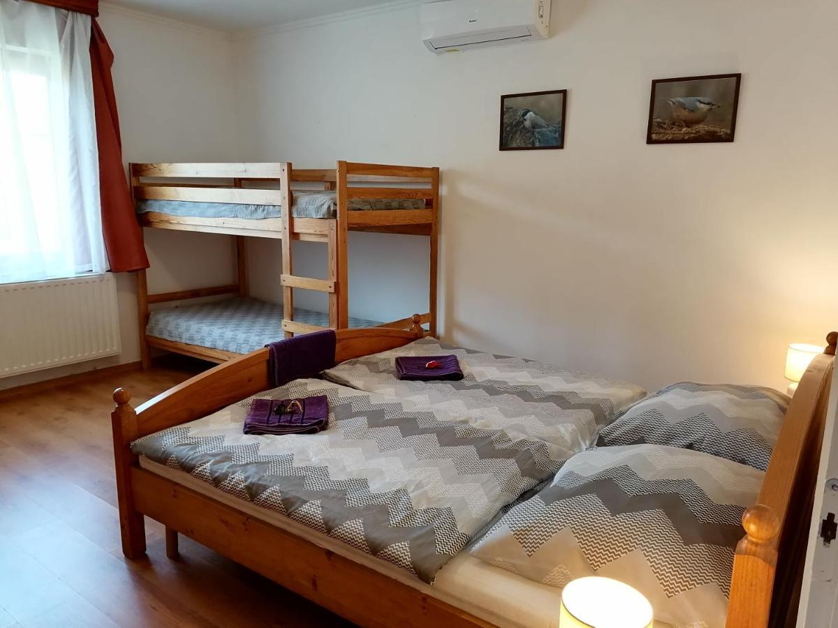8888 Apartmanház Lispeszentadorján Esterno foto
