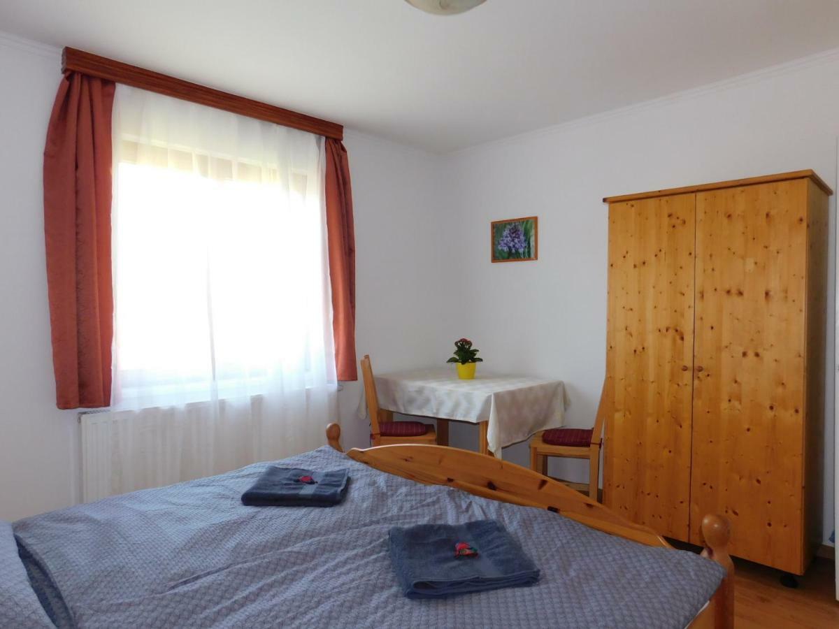 8888 Apartmanház Lispeszentadorján Esterno foto